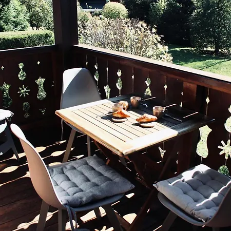 Des Bois - 3 Pieces Pour 4 Personnes 774 שאמוני